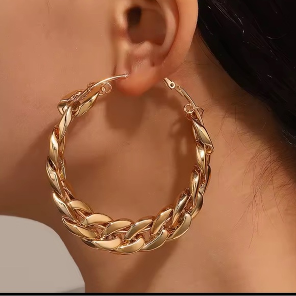NEW!!! Zara Gold round Chain Hoop Earrings - Picture 3 of 7